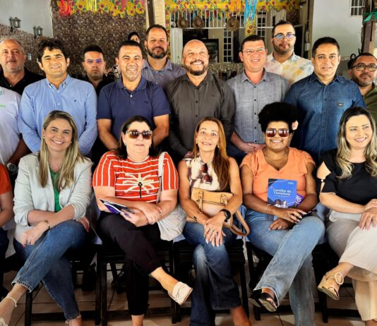 Saulo Germano reúne vereadores antes da abertura dos trabalhos na Câmara de Campina Grande