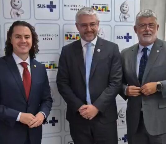 Em audiência articulada por Veneziano, Secretário de Atenção Especializada do Ministério da Saúde recebe presidente da FAP e assegura investimentos