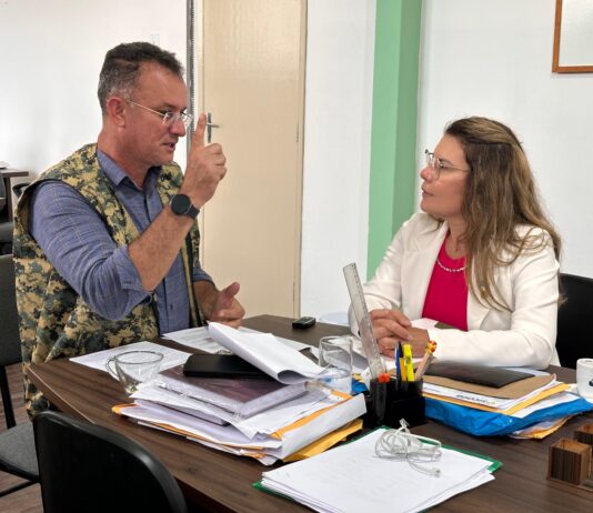 Fabiana Gomes discute medidas preventivas contra alagamentos e reforça conscientização sobre descarte correto de lixo em Campina Grande