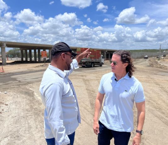 Veneziano constata ritmo acelerado na obra do 3º viaduto da duplicação da BR 230 em Campina Grande e prevê inauguração dos primeiros trechos