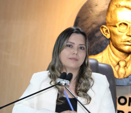 Waléria Assunção propõe criação de Frente Parlamentar em Defesa da Construção de Hospital Veterinário e Comissão de Direito Animal