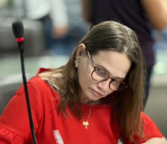 Vereadora Ivonete Ludgério propõe lei para garantir direitos de pessoas com TEA em estabelecimentos públicos e privados