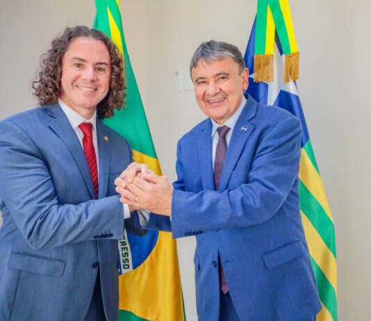 Ministro atende solicitação de Veneziano e oficializa nova tabela de reajuste para o leite de cabra produzido na Paraíba