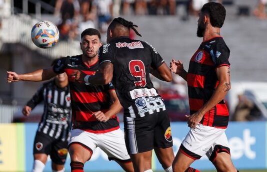 Com grande atuação, Botafogo-PB goleia e tira o Campinense do G-4