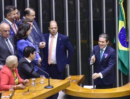 Hugo Motta é o novo presidente da Câmara dos Deputados. O parlamentar foi eleito em primeiro turno, com 444 votos