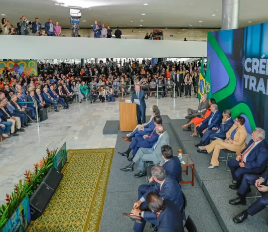 Saiba como vai funcionar o crédito consignado CLT. Programa lançado pelo governo começa em 21 de março