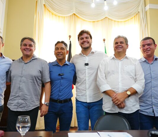Bruno empossa Fábio Ramalho como novo secretário chefe de Gabinete da Prefeitura de Campina Grande