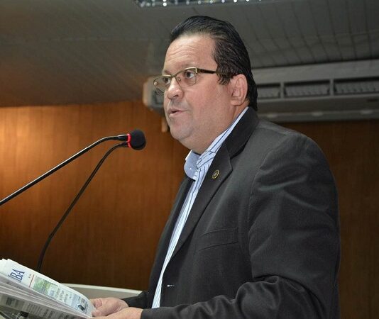 Vereador cobra ações firmes da prefeitura de Campina para debelar crise na saúde