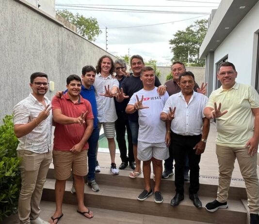 Veneziano participa de festas de carnaval no sertão paraibano e reafirma compromisso com municípios da região