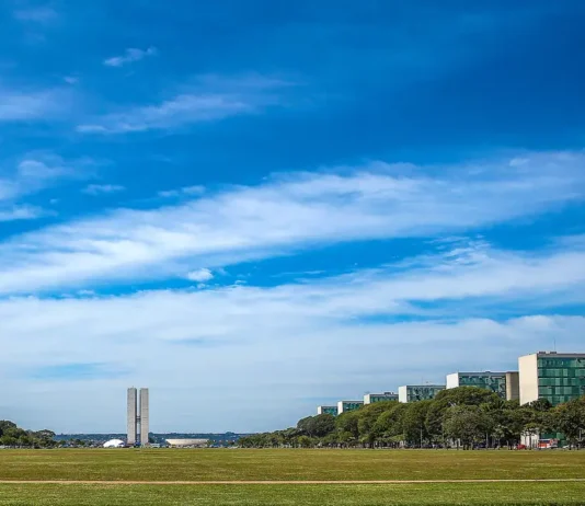 Comissão Mista aprova Orçamento de 2025 após ajustes no texto. São previstos R$ 50 bilhões para emendas parlamentares
