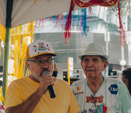Segunda edição do Bloquinho do Calçadão animou comércio de Campina Grande na sexta-feira de carnaval