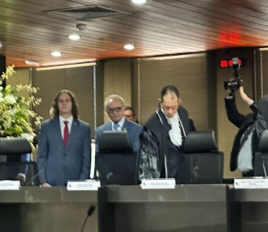 Veneziano prestigia posse dos novos presidente e vice do TRE-PB e deseja “mandato promissor” à nova Mesa Diretora