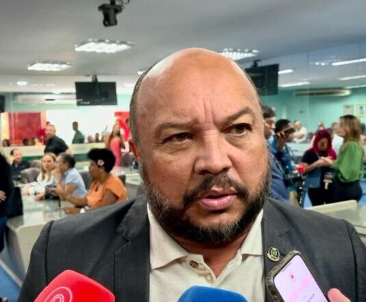 Saulo repudia uso indevido do gabinete da presidência da CMCG pela oposição