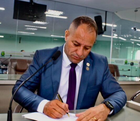 Vereador Sargento Wellington Cobra propõe criação de aplicativo municipal para motoristas de aplicativo em Campina Grande