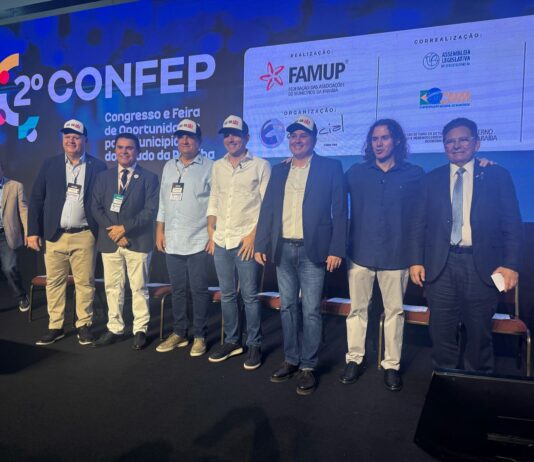 Ao participar de evento da Famup para Municípios da Paraíba, Veneziano reafirma compromissos com a pauta municipalista