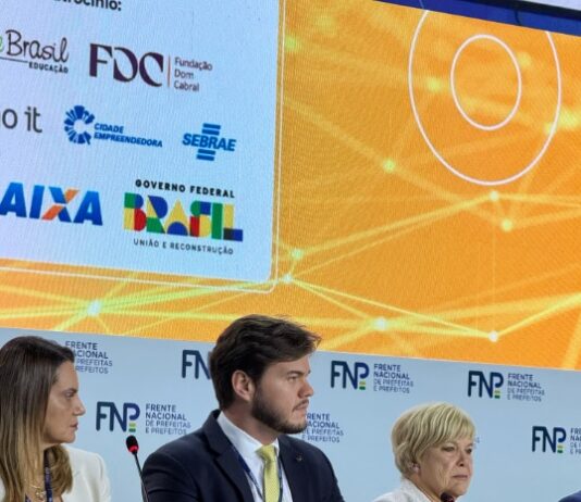 Prefeito de Campina é eleito para compor a nova diretoria da Frente Nacional de Prefeitos