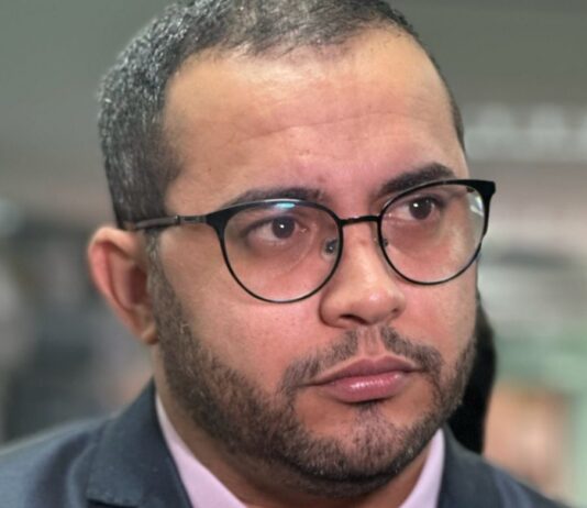 Projeto de Rafafá proíbe execução de músicas com teor pornográfico e que façam apologia à violência e ao uso de drogas, nas escolas municipais