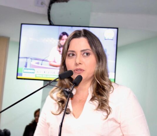 Waléria Assunção propõe divulgação das ouvidorias e suas ações nos serviços municipais de saúde