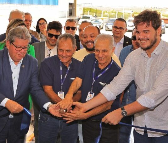 Bruno participa de inauguração de Centro de Distribuição em Campina Grande