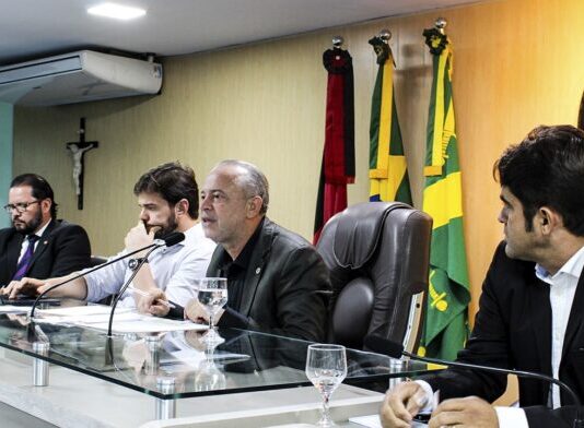 Câmara realiza Audiência Pública para discutir duplicação da Avenida Francisco Lopes de Almeida