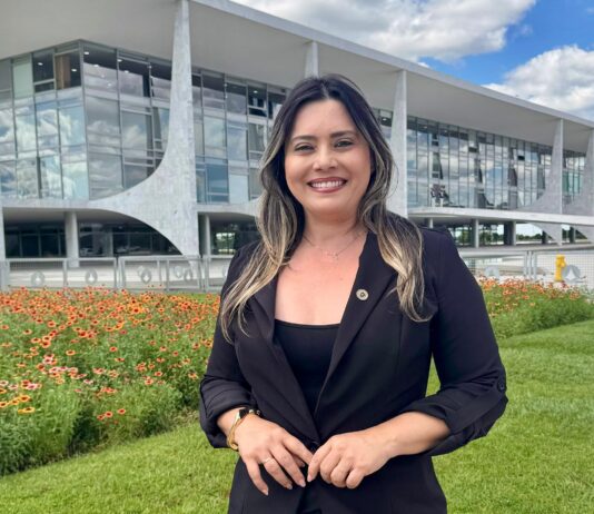Em Brasília, Waléria Assunção busca apoio de congressistas para construção de Hospital Veterinário e outras demandas