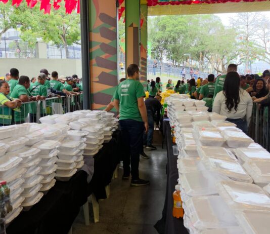 Bruno comemora em Campina o ‘Dia do Agente de Limpeza’, dividindo com os servidores o título de uma das cidades mais limpas do Brasil: “Muito obrigado”
