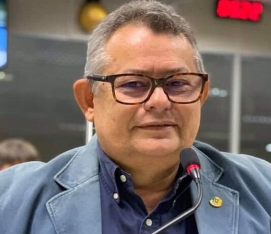 O Vereador Pimentel Filho recebeu diversas solicitações de pessoas que trabalham no São João no Distrito de Galante preocupadas com as taxas cobras pela empresa organizadora entre CR$ 900 e CR$ 1.200