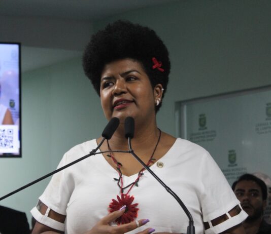 Campina Grande: Vereadora Jô Oliveira protocola projetos que valorizam o trabalho de cuidado das mães trabalhadoras