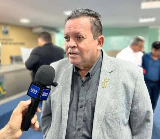 Olimpio Oliveira requer plantão 24 horas no Centro de Zoonoses de Campina Grande