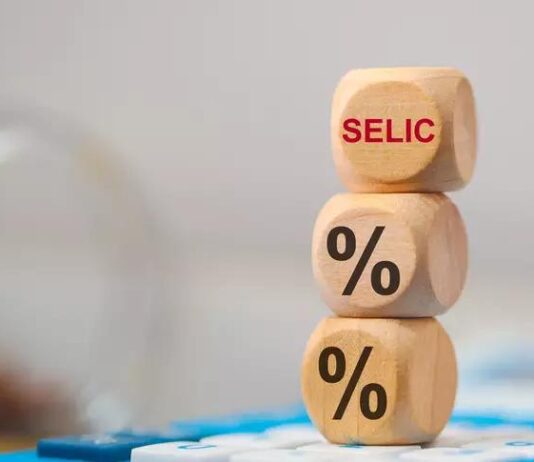 Cenário de alta da taxa Selic impulsiona aplicações na Renda Fixa