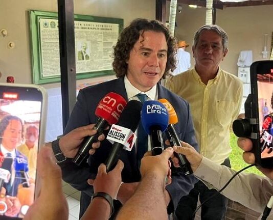 Veneziano articula R$ 7,8 milhões em patrocínios para o Maior São João do Mundo, em Campina Grande