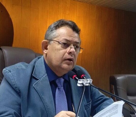 O Vereador Pimentel Filho, agradece ao Governador João Azevedo por atender os requerimentos destinados ao DER, solicitando a limpeza e a capinação das margens da PB-100, no trecho que liga a BR-230 ao Distrito de Galante e ao município de Fagundes.