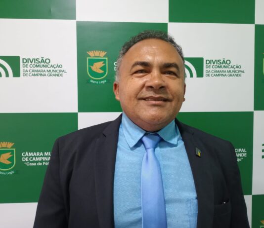 SESUMA atende reivindicação do vereador Severino da Prestação e realiza limpeza e abertura de ruas na comunidade de Santa Cruz