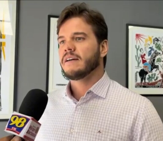 Prefeito de Campina reforça diálogo com servidores e anuncia avanços importantes