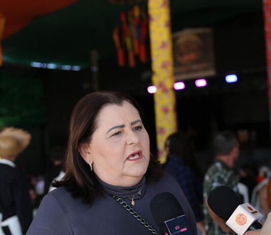 Valéria Aragão prestigia “Forró da ALPB” promovido por Adriano Galdino, em Campina Grande