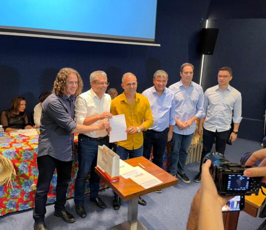 Veneziano destaca ações do governo Lula e do BNB para promover independência econômica de beneficiários do Bolsa Família