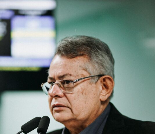 Boa notícia para as comunidades do Estreito e do Monte Alegre em São José da Mata: Os ônibus escolares voltaram a circular!