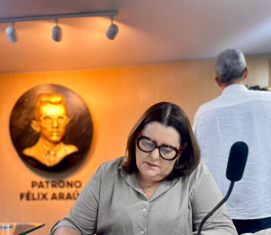 Valéria Aragão encerra semestre legislativo e faz balanço dos projetos apresentados e aprovados na CMCG