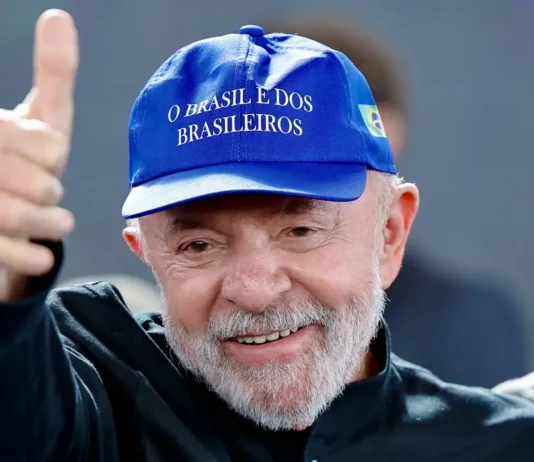 Lula: governo tem apoio do povo para enfrentar sanção de Trump. Presidente critica atuação de Bolsonaro para tarifas da Casa Branca