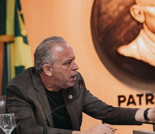 Vereador Anderson Pila cobra transparência sobre recursos da saúde e repasses atrasados ao Targino