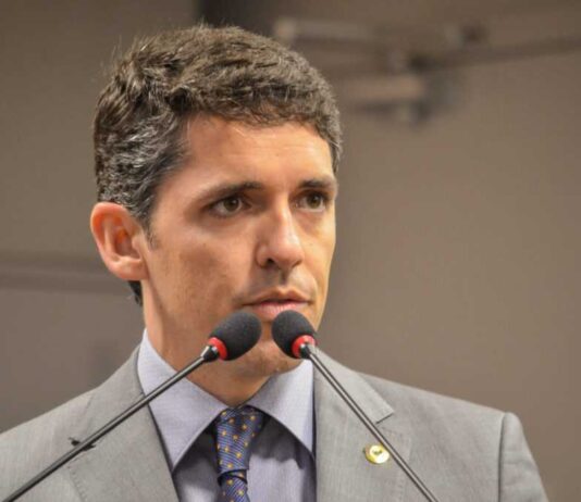 Deputado Tovar denuncia uso político do Orçamento Democrático: “Virou campanha antecipada com dinheiro público”