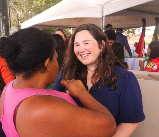 Manhã de escuta e atendimentos na Primeira Sessão Itinerante da Câmara Municipal de Campina Grande
