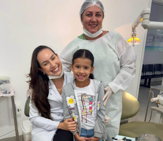 Atendimento odontológico de Boa Vista reconstitui dente quebrado e devolve sorriso à estudante