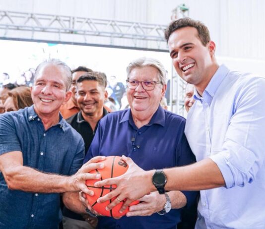 Em Patos, Lucas Ribeiro ressalta parceria administrativa durante dia de entregas ao lado de João, Hugo e Nabor