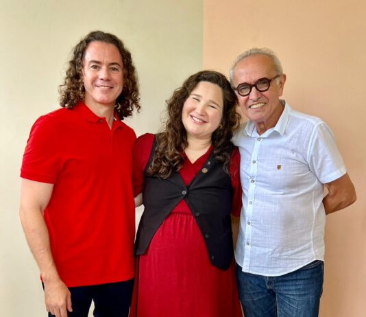 Vereadora Pâmela Vital participa de evento que anunciou a filiação de Cícero Lucena ao MDB e destacou fortalecimento do partido, ao lado de lideranças como o Senador Veneziano