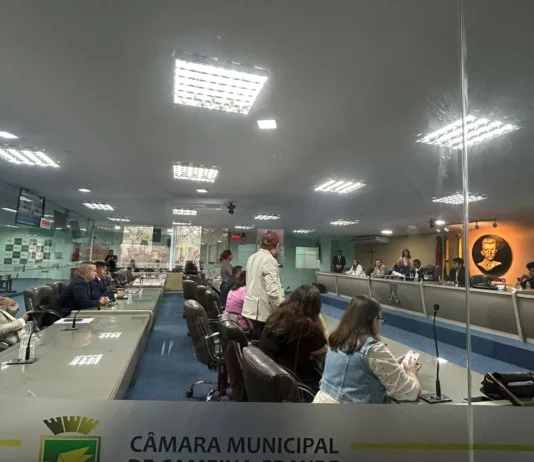 Após longa sessão, Câmara de Campina Grande aprova suplementação de R$ 95,7 milhões com dois votos contrários