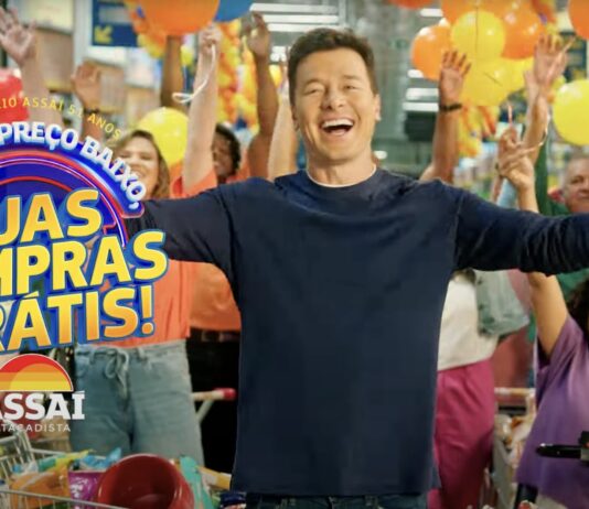 Assaí celebra 51 anos com compras de clientes pagas na hora Sorteios serão realizados todos os dias, em todas as lojas, durante o mês de outubro