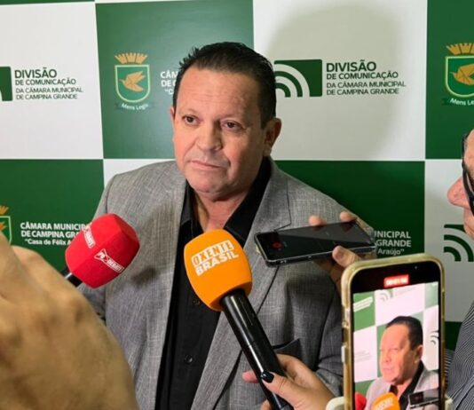 Asilos deverão comunicar autoridades sobre ausência de visitas da família a idosos, propõe Olimpio