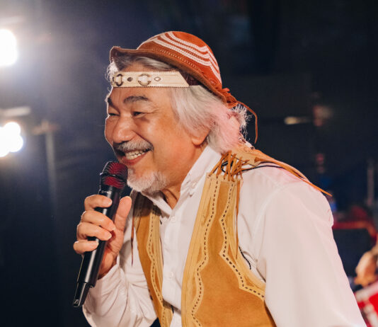 Santanna, o Cantador, atrai grande público no segundo dia da FEPAF 2025