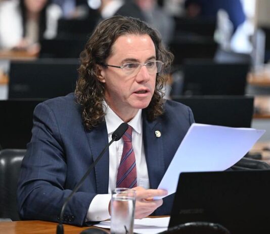 Veneziano se solidariza com atingidos por rompimento de reservatório da Cagepa e articula reparações dos prejuízos junto ao Governo Federal